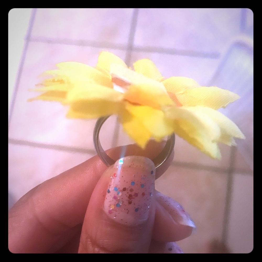 Flower ring
